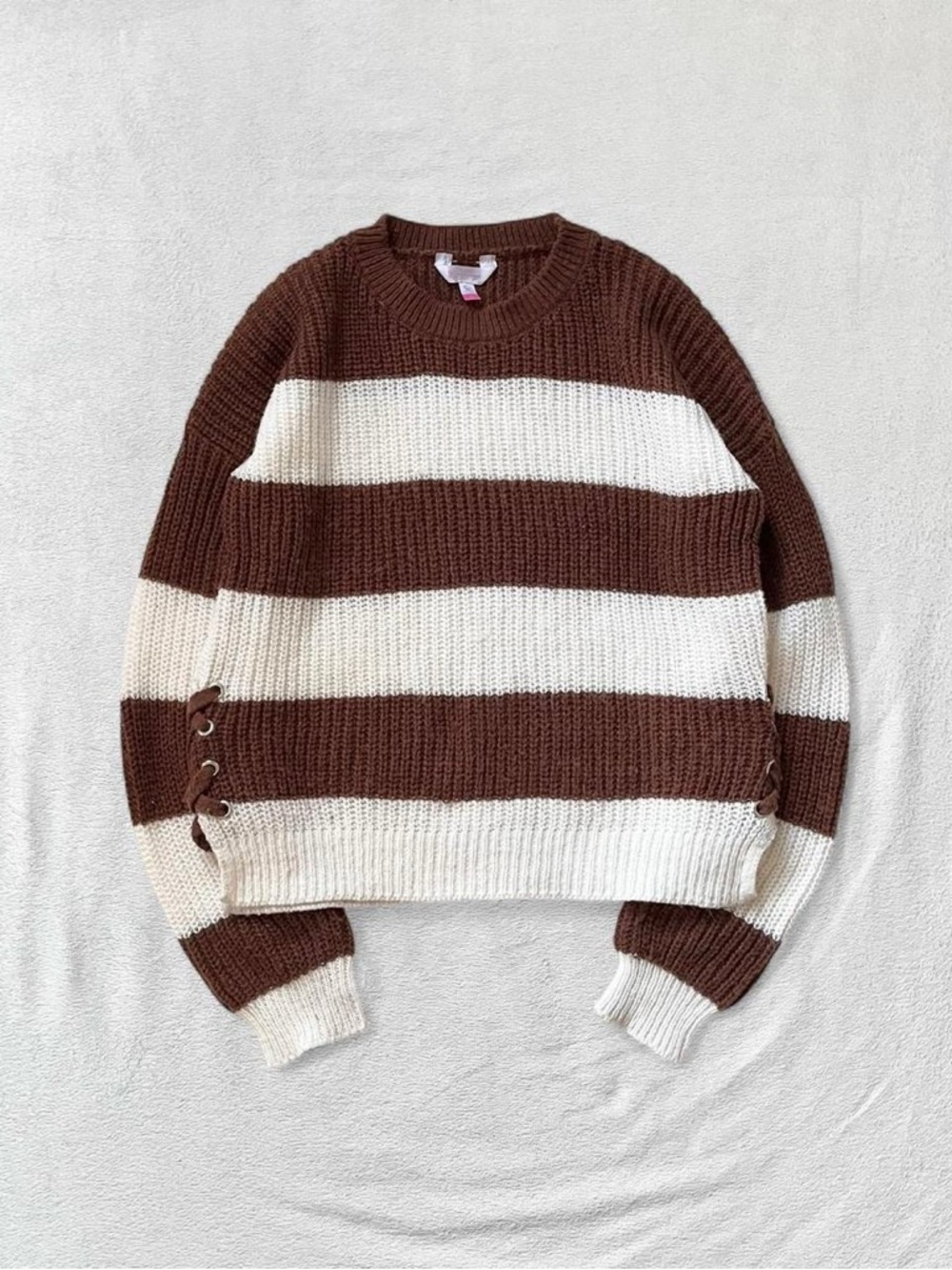 No Boundaries Brown & White Striped Knit Lace Grunge Sweater, Juniors XS (1)